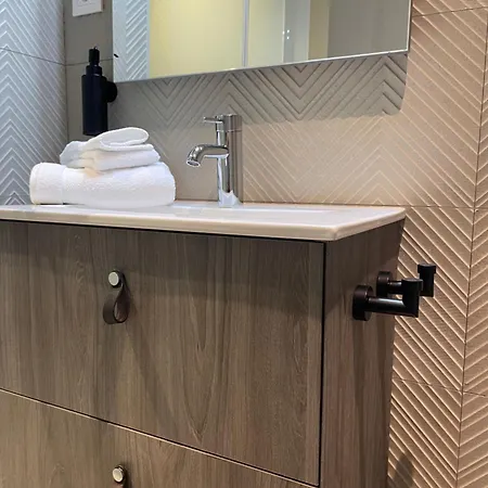 Picasso Centre 1c Apartment *