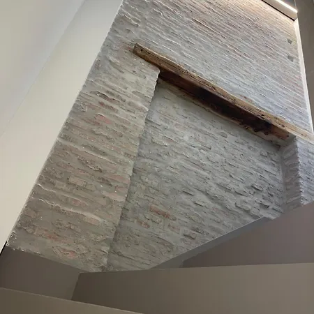 Picasso Centre 1c Apartment *